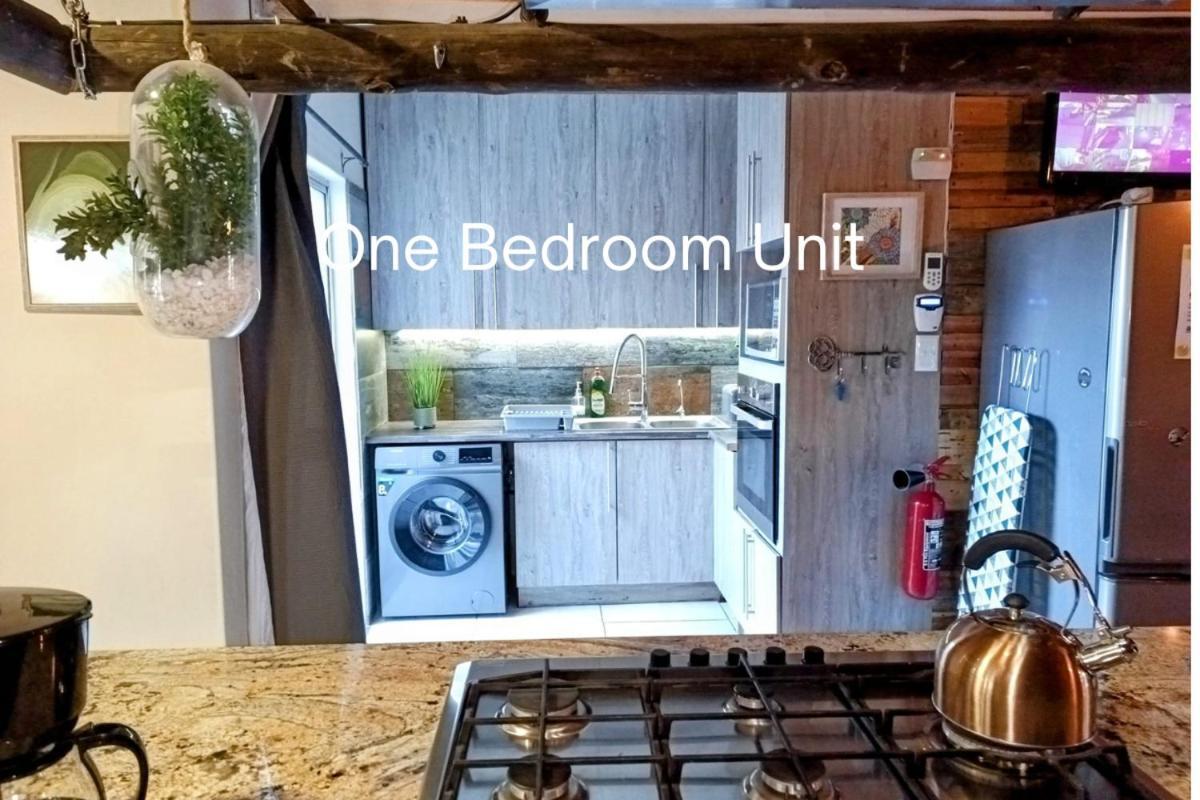 Bateleur Self Catering Cc Daire Windhoek Dış mekan fotoğraf
