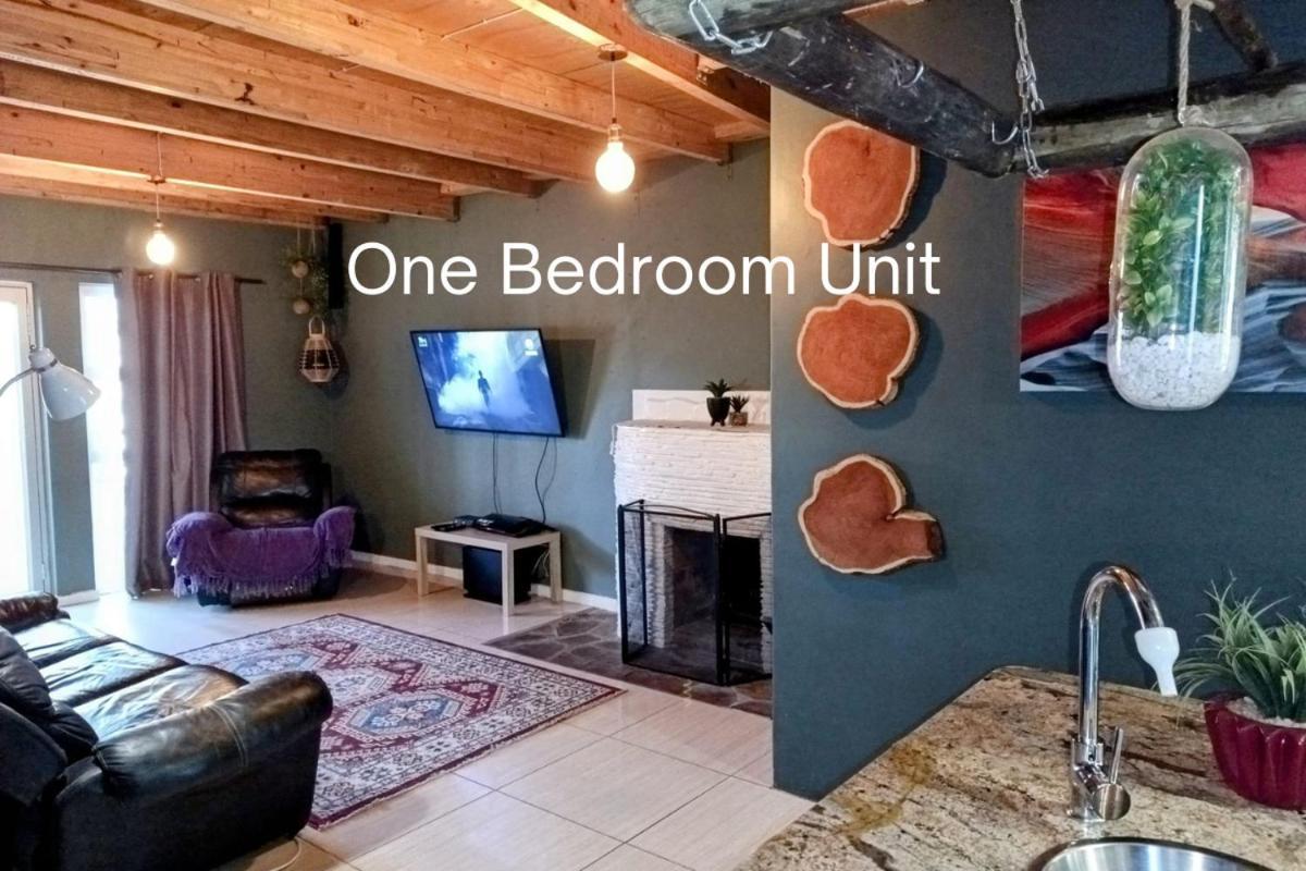 Bateleur Self Catering Cc Daire Windhoek Dış mekan fotoğraf