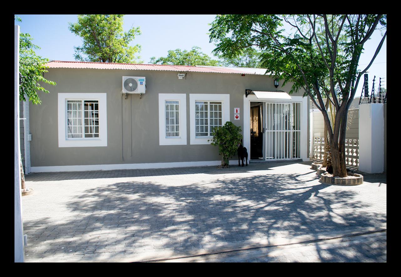 Bateleur Self Catering Cc Daire Windhoek Dış mekan fotoğraf